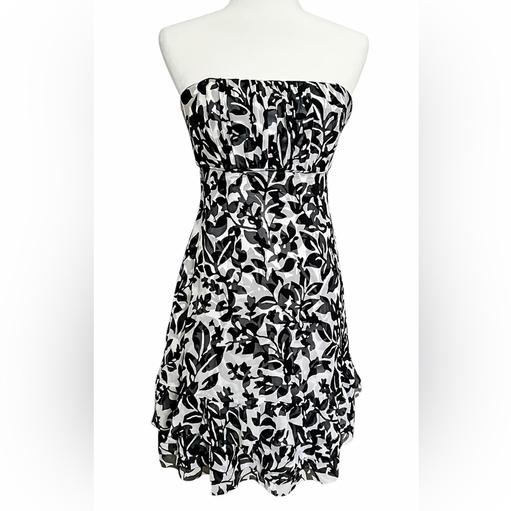 White House Black Market Strapless Silk Floral Dress – Size 2 | Ruffle Hem